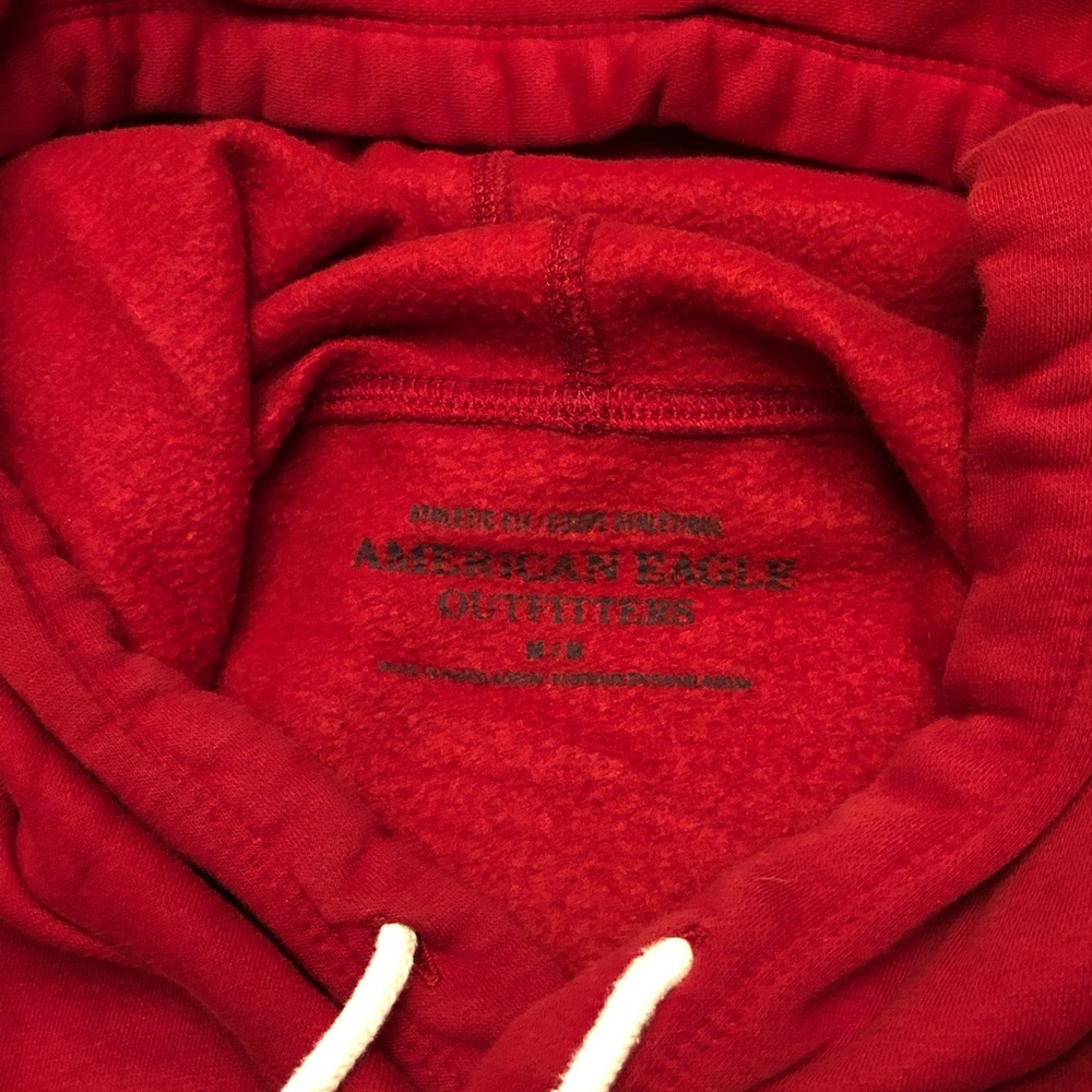 American Eagle red sweatshirt. - Picture 4 of 8
